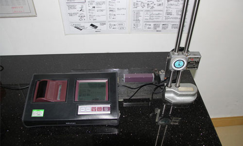 Surface-Roughness-Tester