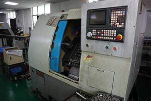 precision-cnc-turning-machine